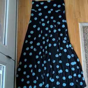 Medium LuLaRoe black maxi skirt with polkadots